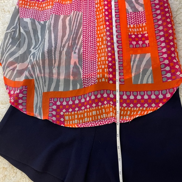 Women sleeveless unbalanced chiffon blouse - Picture 4 of 5